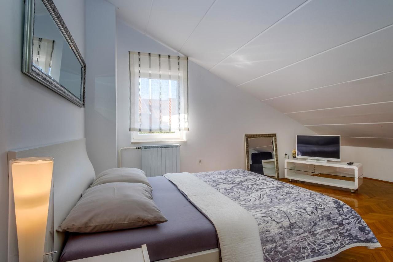 Apartamento Leonida Mali Lošinj Exterior foto